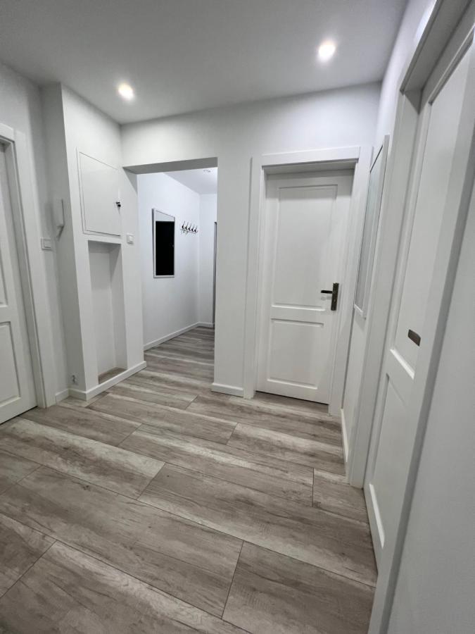 Bomi - Mieszkanie Wakacyjne - Ergo Arena - Zabianka - Jelitkowo - Azw Apartment *