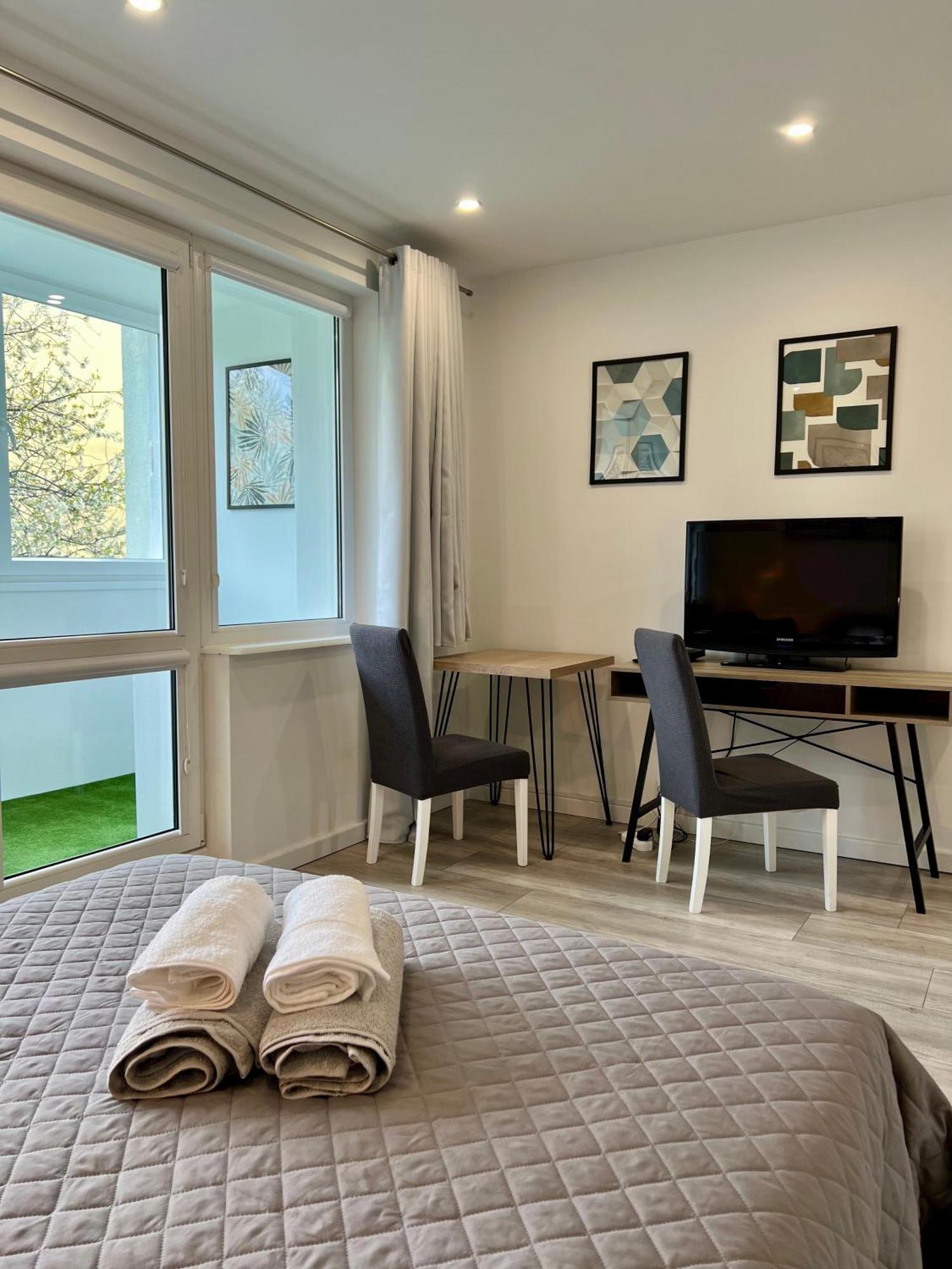 Apartament Bomi - Mieszkanie Wakacyjne - Ergo Arena - Zabianka - Jelitkowo - Azw Gdańsk